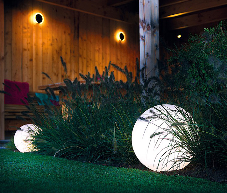 Luminous Outdoor Waterproof Ball - Solar Lamp